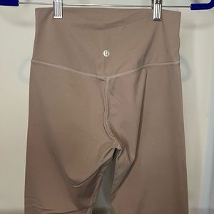 Lululemon nude leggings